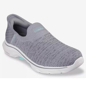 Skechers Slip-Ins GO Walk 7 Springtime Slip-On Sneaker in Grey/Silver Size 8